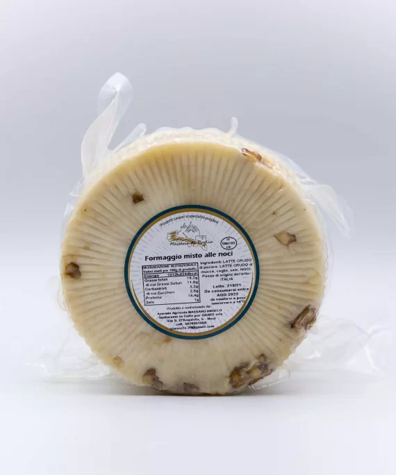 Formaggio misto alle noci
